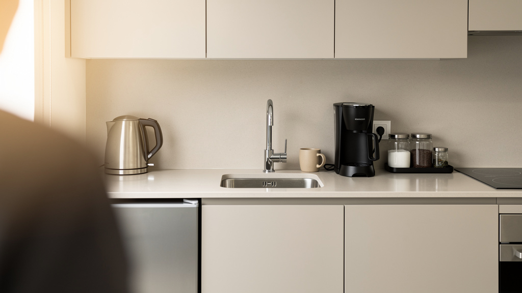 Équipements de base d'une kitchenette professionnelle en entreprise